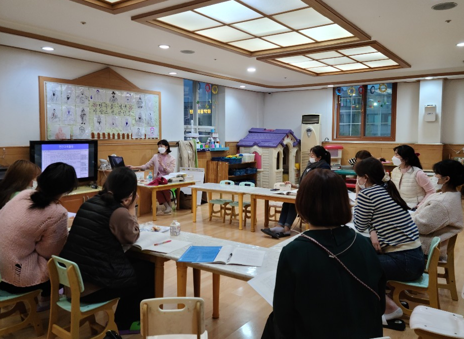 (2020.10.15) 찾아가는 맞춤형 연수 - 유아중심 놀이의 이해와 실제 썸네일