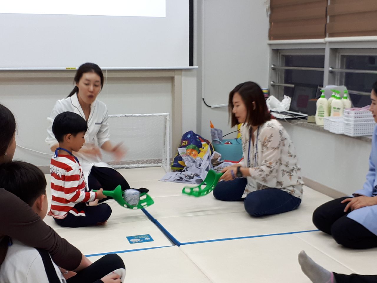 2018. 10. 24. ~ 2018. 10. 25.(5~6회) 보담놀이실 제3기 예술심리치료 “엄마와 아이… 썸네일