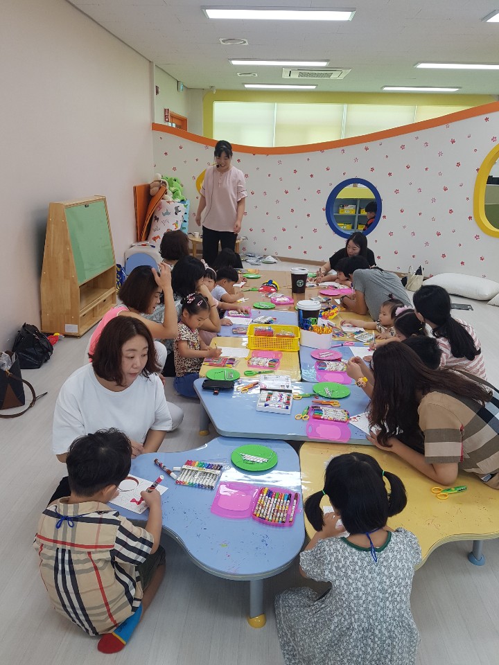 2019 여름방학「책책폭폭!동화여행」 책놀이 체험 1기 썸네일